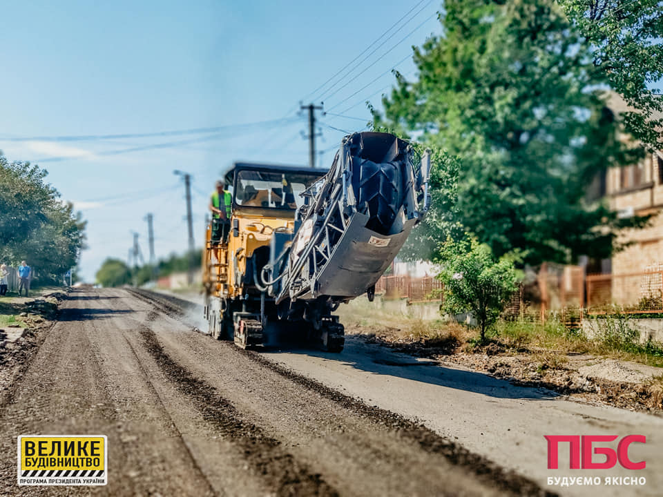 На Франківщині триває ремонт дороги Татарів - Кам'янець-Подільський
