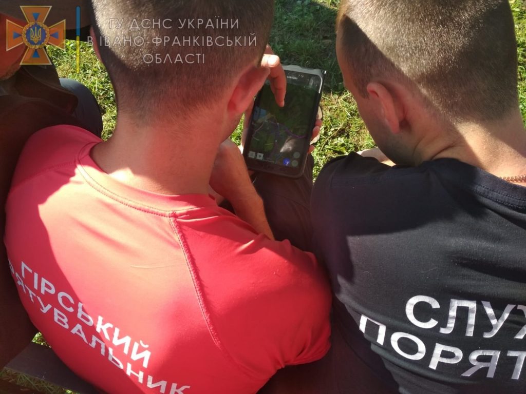 Рятувальники припинили пошуки зниклого у суботу мешканця Калуського району ФОТО та ВІДЕО