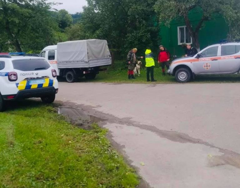 Поліція оголосила у розшук прикарпатця, який пішов у ліс та не повернувся ФОТО