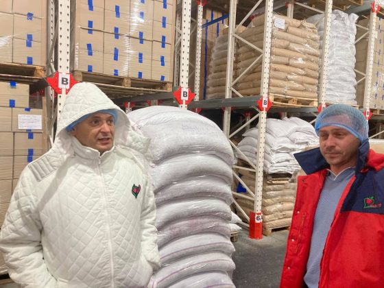 Очільник Франківська відвідав підприємство з переробки ягід ФОТО