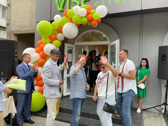 «Щоб дитина не боялася, щоб дитина усміхалася»: у Франківську відкрили дитячу клініку Vise ФОТОРЕПОРТАЖ