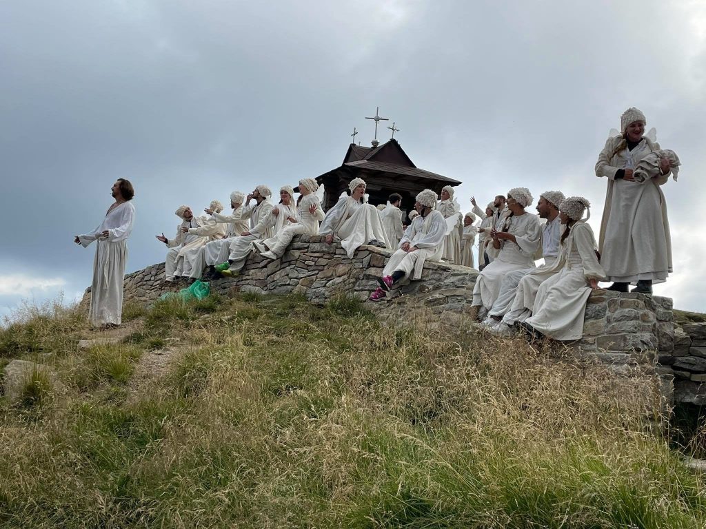 Актори Франківського драмтеатру зіграли "Енеїду" на вершині гори Піп Іван