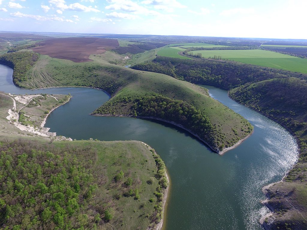 Через суху погоду, рівень води у багатьох прикарпатських ріках наблизився до своїх мінімальних багаторічних значень