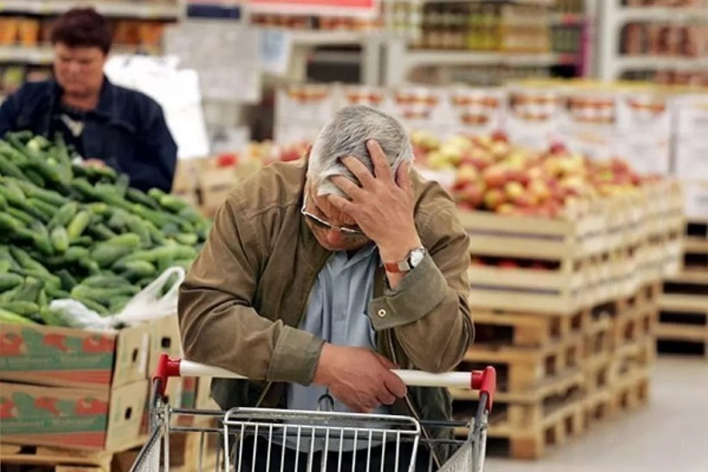 До уваги прикарпатців: в Україні подорожчає все, від продуктів до комуналки – прогноз