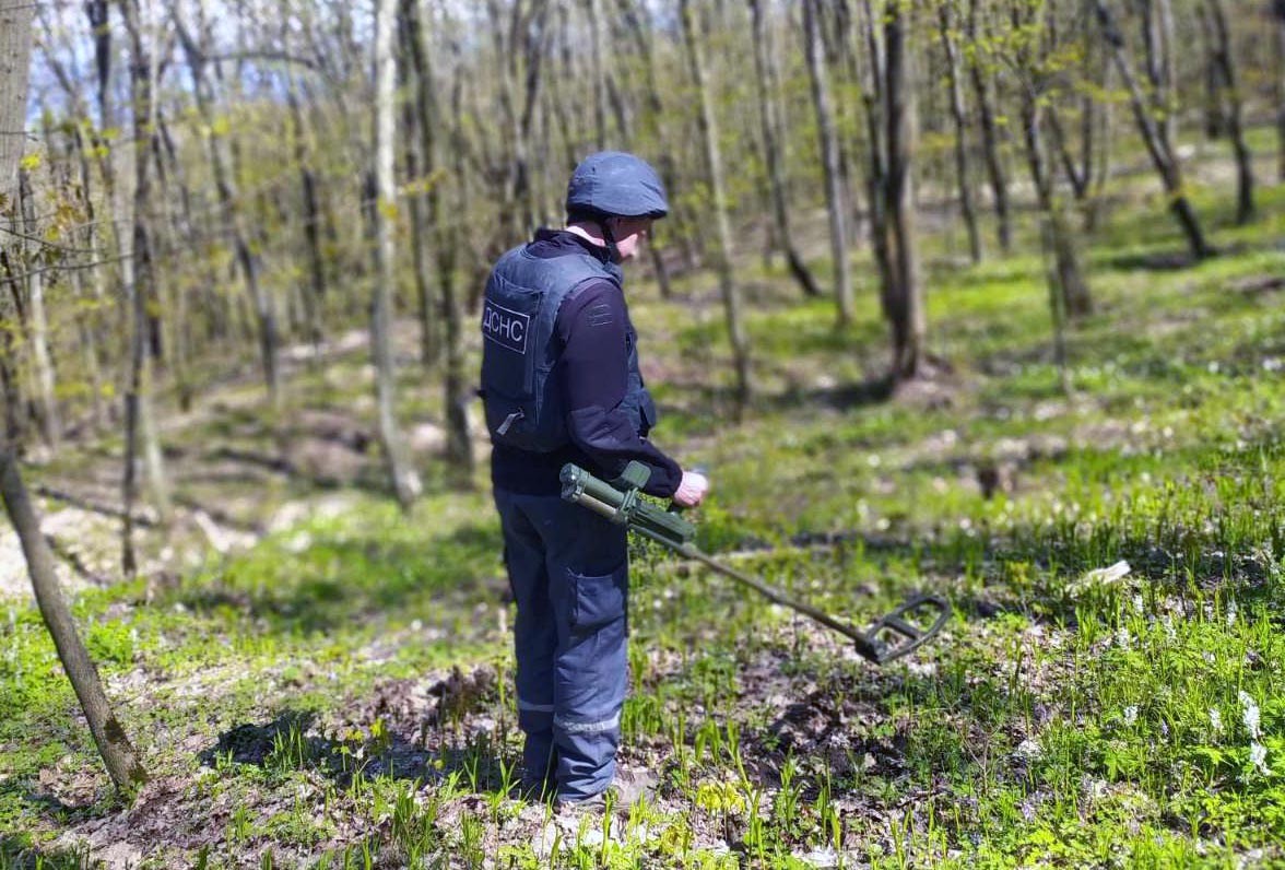 Упродовж минулої доби на Франківщині знешкодили дві мінометні міни