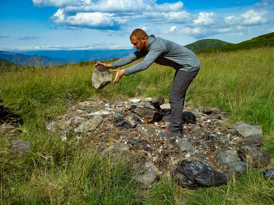 Активісти еко-табору прибрали Чорногірський хребет від сміття ФОТО