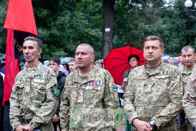 У Франківську вшанували пам'ять полеглих за волю та незалежність України ФОТОРЕПОРТАЖ