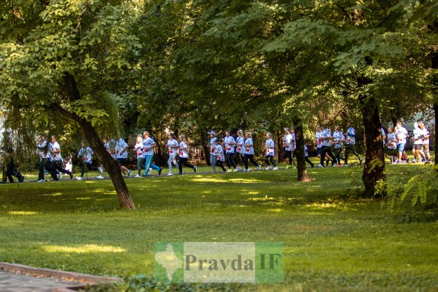 У центрі Франківська відбувся патріотичний забіг у пам'ять загиблих воїнів ФОТОРЕПОРТАЖ