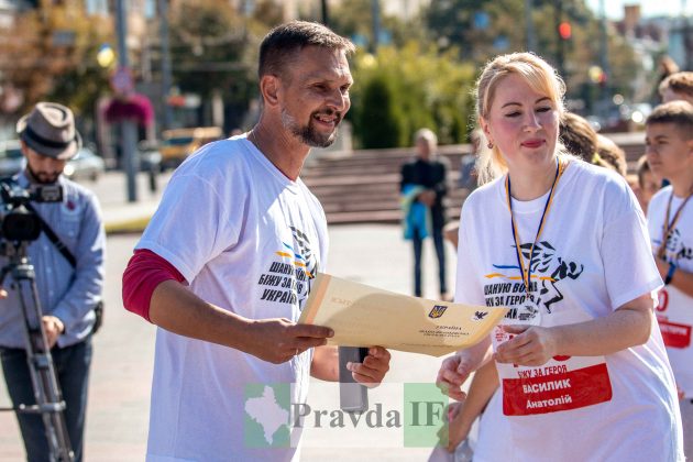 У центрі Франківська відбувся патріотичний забіг у пам'ять загиблих воїнів ФОТОРЕПОРТАЖ