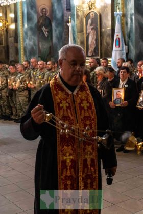 У Франківську молилися за загиблих в Іловайському котлі бійців ФОТОРЕПОРТАЖ