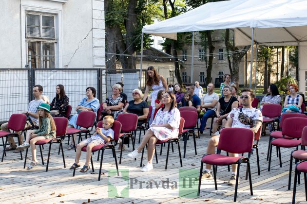 Франківський оркестр "Harmonia Nobile" дав концерт в Палаці Потоцьких ФОТОРЕПОРТАЖ