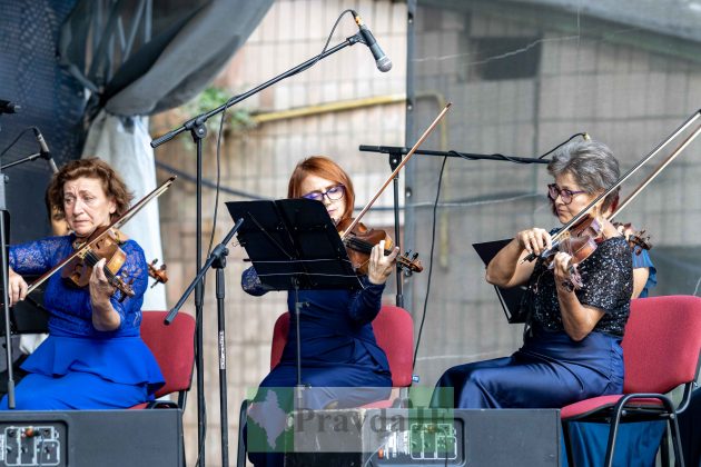 Франківський оркестр "Harmonia Nobile" дав концерт в Палаці Потоцьких ФОТОРЕПОРТАЖ