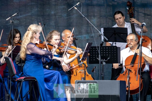 Франківський оркестр "Harmonia Nobile" дав концерт в Палаці Потоцьких ФОТОРЕПОРТАЖ