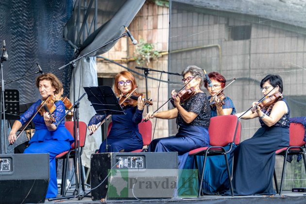 Франківський оркестр "Harmonia Nobile" дав концерт в Палаці Потоцьких ФОТОРЕПОРТАЖ