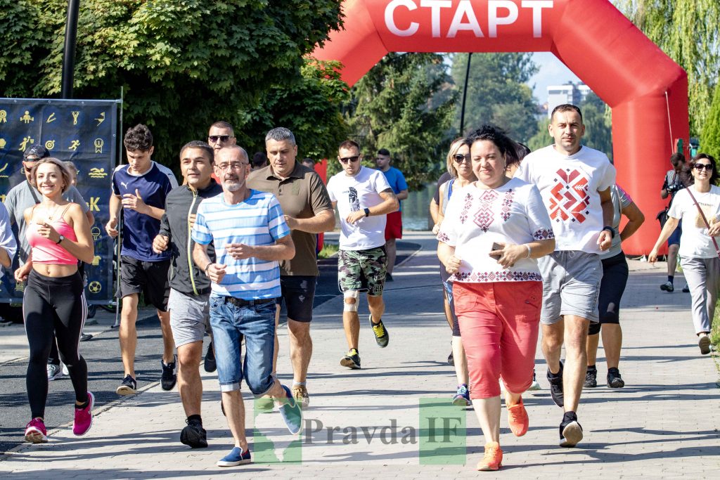 У Івано-Франківську на міському озері відбувається Фестиваль активного дозвілля ФОТО