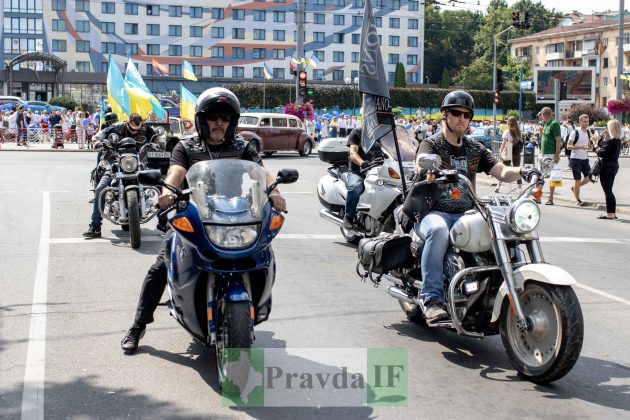 У Франківську пройшла фестивальна хода ФОТО