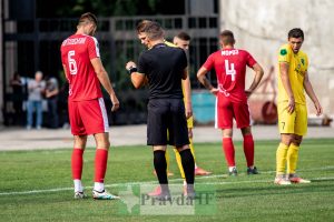 Нічиєю закінчився матч між "Прикарпаттям" та "Волиню"