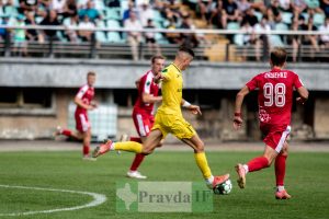 Нічиєю закінчився матч між "Прикарпаттям" та "Волиню"