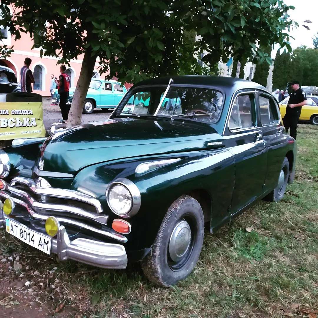 У Косові проходить фестиваль ретро-автомобілів "Золота підкова" ФОТО
