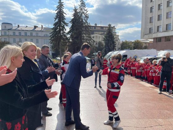 Прикарпаття отримало 29 нових автомобілів швидкої медичної допомоги ФОТО