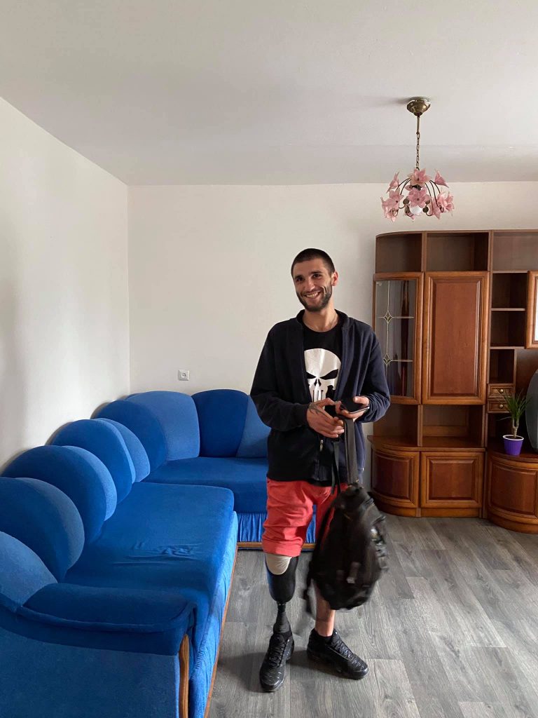 У Коломиї придбали квартиру для бійця АТО, котрий втратив ногу