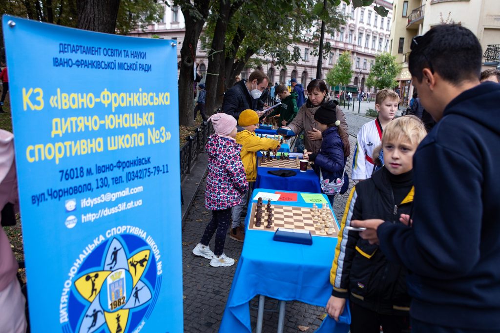 У Франківську позашкільні заклади презентували себе і провели майстер-класи