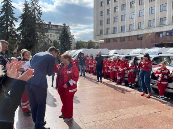 Прикарпаття отримало 29 нових автомобілів швидкої медичної допомоги ФОТО