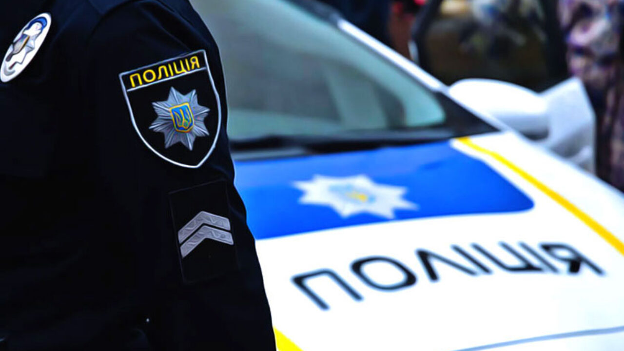 Франківські патрульні затримали буковинця, який був у розшуку ФОТО