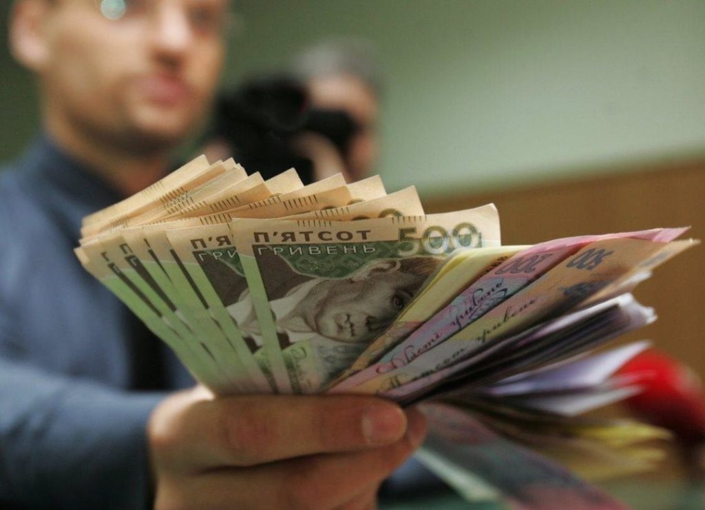 На Франківщині дещо зменшується заборгованість по заробітній платі