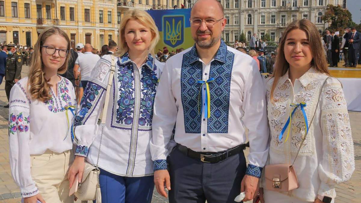 Денис Шмигаль показав дружину й доньок ФОТО