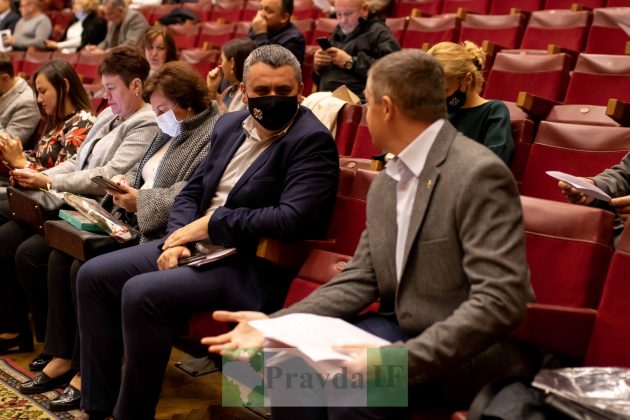 Депутати Івано-Франківської районної ради звернулися до Уряду ФОТО