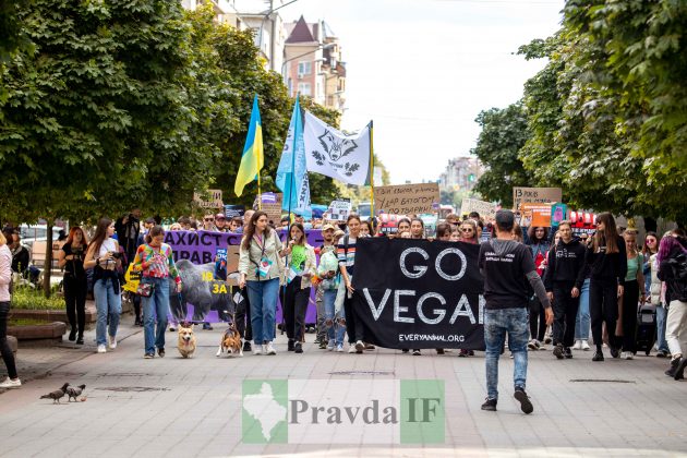 Івано-франківці долучилися до Всеукраїнського маршу за права тварин ФОТОРЕПОРТАЖ