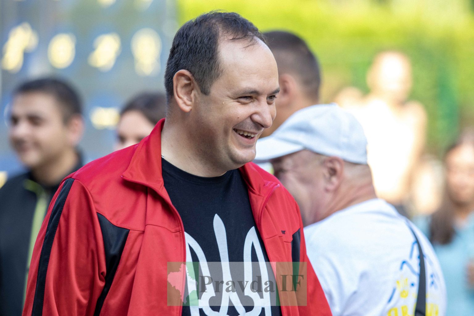 Хочуть винагороди: Мера Івано-Франківська атакують вагітні жінки