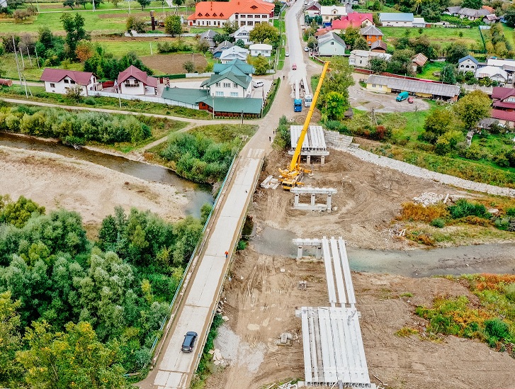 На Косівщині ремонтують міст через Рибницю ФОТО