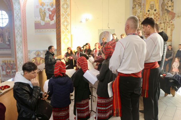 В коломийському катедральному соборі виступив легендарний хор імені Верьовки ФОТО
