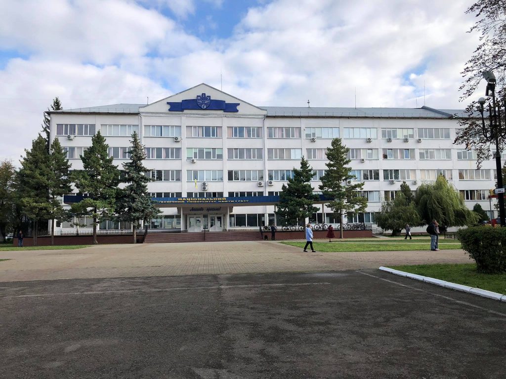П'ятеро студентів ІФНТУНГ отримали стипендії від "Укрнафти"
