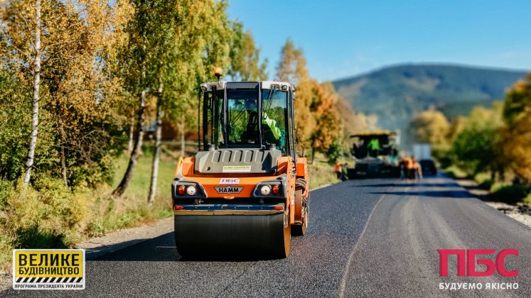 Триває капітальний ремонт однієї з наймальовничіших доріг Прикарпаття ФОТО