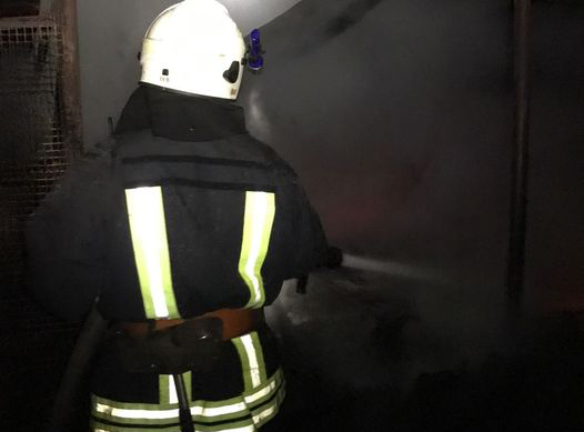 В ніч з 16 на 17 жовтня прикарпатскі рятувальники ліквідували три пожежі