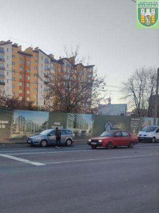 У Івано-Франківську виявили чергового «заробітчанина», який жебракував на дорозі ФОТО