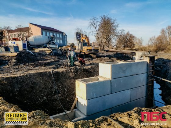 На Франківщині триває будівництво нового мосту ФОТО