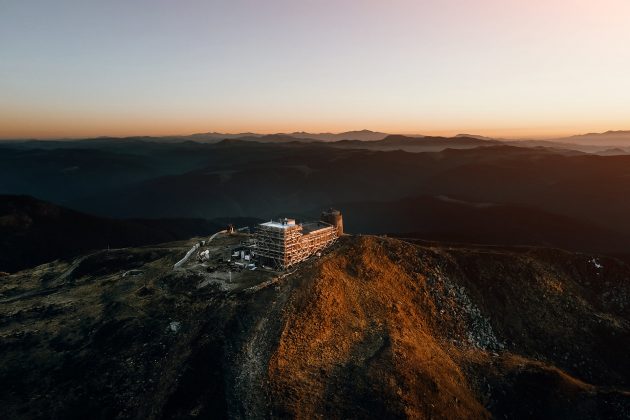 У мережі показали неймовірні світлини гори Піп Іван ФОТО