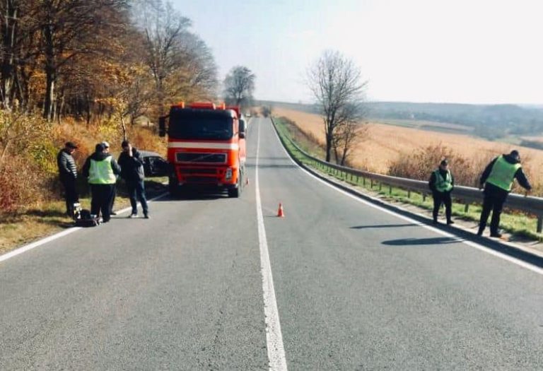 Виїхав на смугу зустрічного руху: у поліції розповіли деталі смертельного ДТП на Прикарпатті