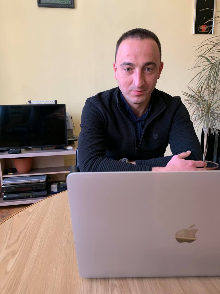 телекомпанії