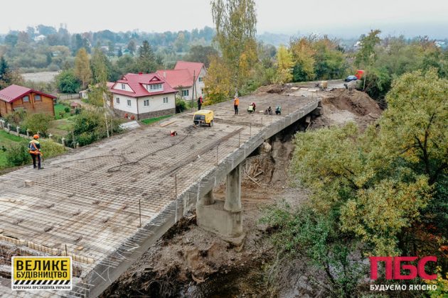 У селищі Делятин капітально ремонтують міст ФОТО