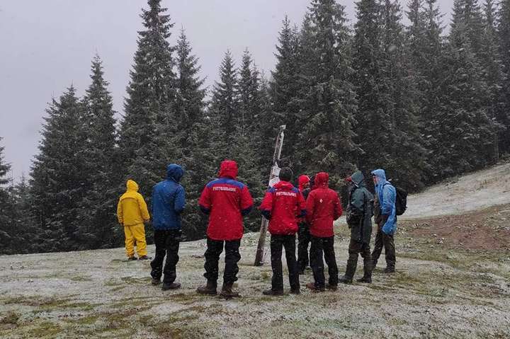 Призупинено пошуки грибника, який кілька днів тому заблукав у Карпатах ФОТО