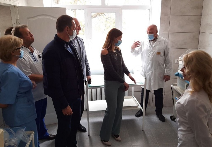 У Бурштинській лікарні відкрили оновлене пологове відділення ФОТО
