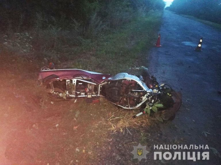 На Прикарпатті внаслідок зіткненння з легковиком загинув водій мотоцикла