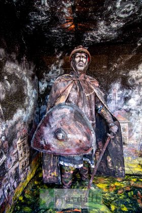 Живі скульптури захисників України заполонили середмістя Франківська ФОТОРЕПОРТАЖ