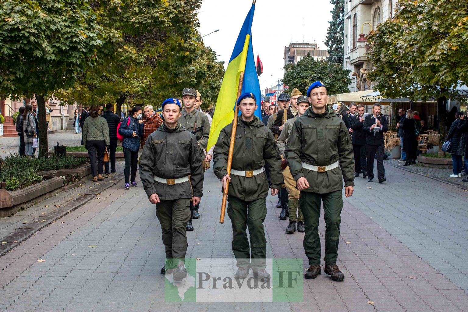 Урочиста хода, Молебень та святковий концерт: У Франківську відзначили День захисника України ФОТОРЕПОРТАЖ