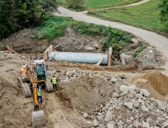 На Косівщині зводять міст, знесений повінню 13 років тому ФОТО